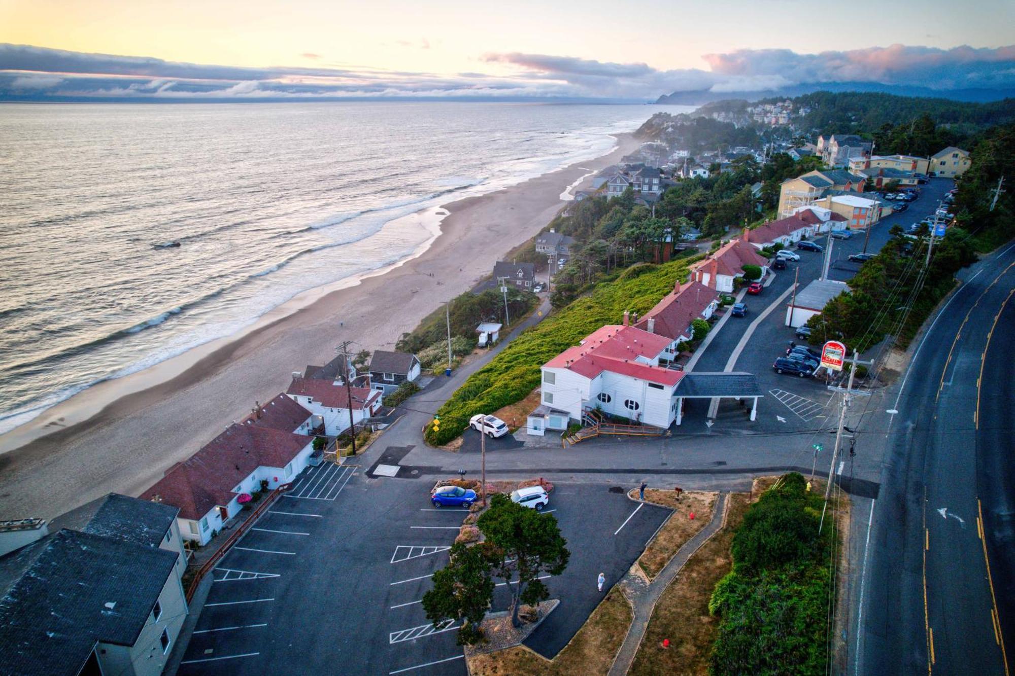 Ester Lee Oceanview Inn Лінкольн-Сіті Екстер'єр фото